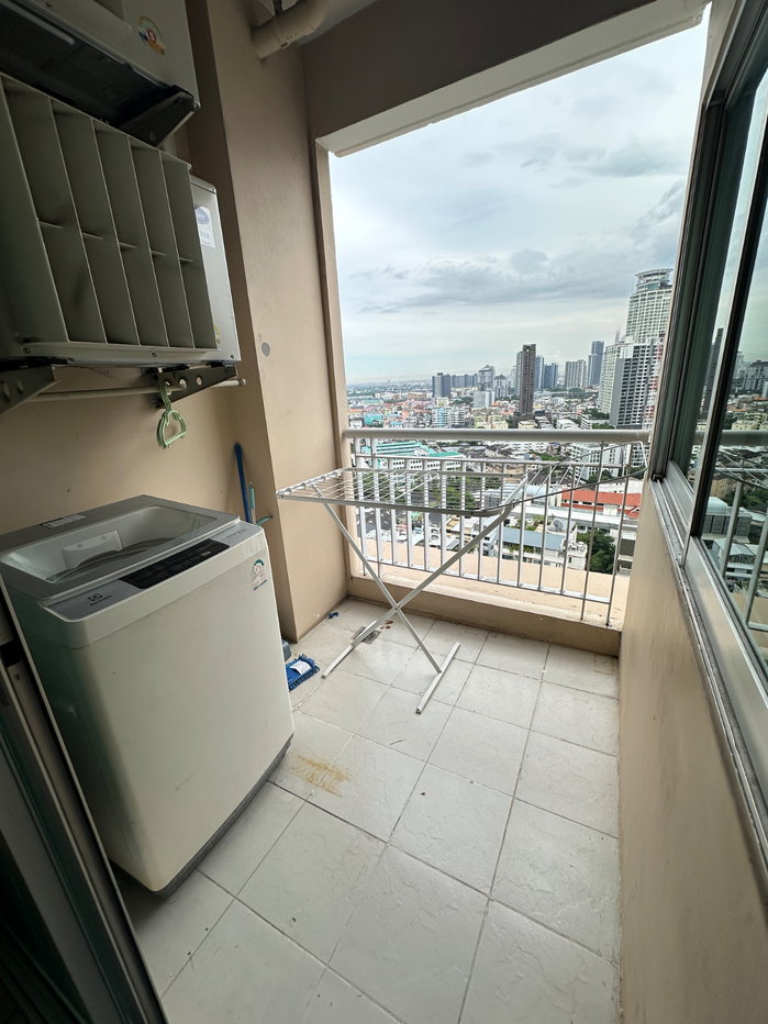 picture Available now! 🥰 16,000 THB/month - Life Sukhumvit 65 (Only 150m from BTS Phra Khanong📌) Contact Line: katk03 - 16/20