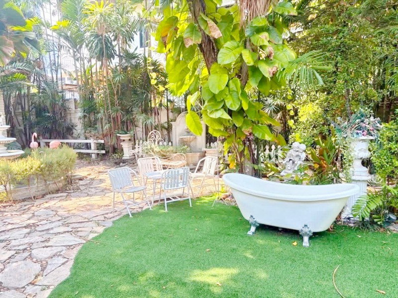 รูป 261003gknplas ให้เช่า บ้าน BTSปุณณวิถี220ม. ปุณณวิถี 5-13 ใจกลางสุขุมวิท 101 บ้านเดี่ยวและ Glasshouse 5นอน 2น้ำ  133 ตร.วา.532 ตร.ม. - รูปที่ 7/8