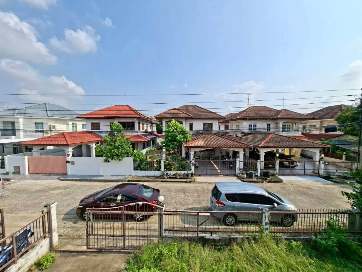 รูป ให้เช่า บ้านเดี่ยว 2 ชั้น หมู่บ้าน มณียา มาสเตอร์พีซ รัตนาธิเบศร์ 50 ตรว 3 นอน 2 น้ำ เพียง 15000 บาท - รูปที่ 9/10