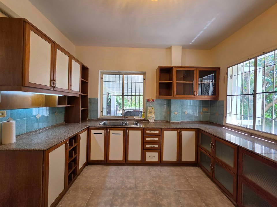 รูป ให้เช่าบ้านหลังใหญ่ ใจกลางเมืองระยอง (น้ำไม่ท่วม) 5 ห้องนอน 4 ห้องน้ำ 📍 Modern Home Village ระยอง - รูปที่ 6/20