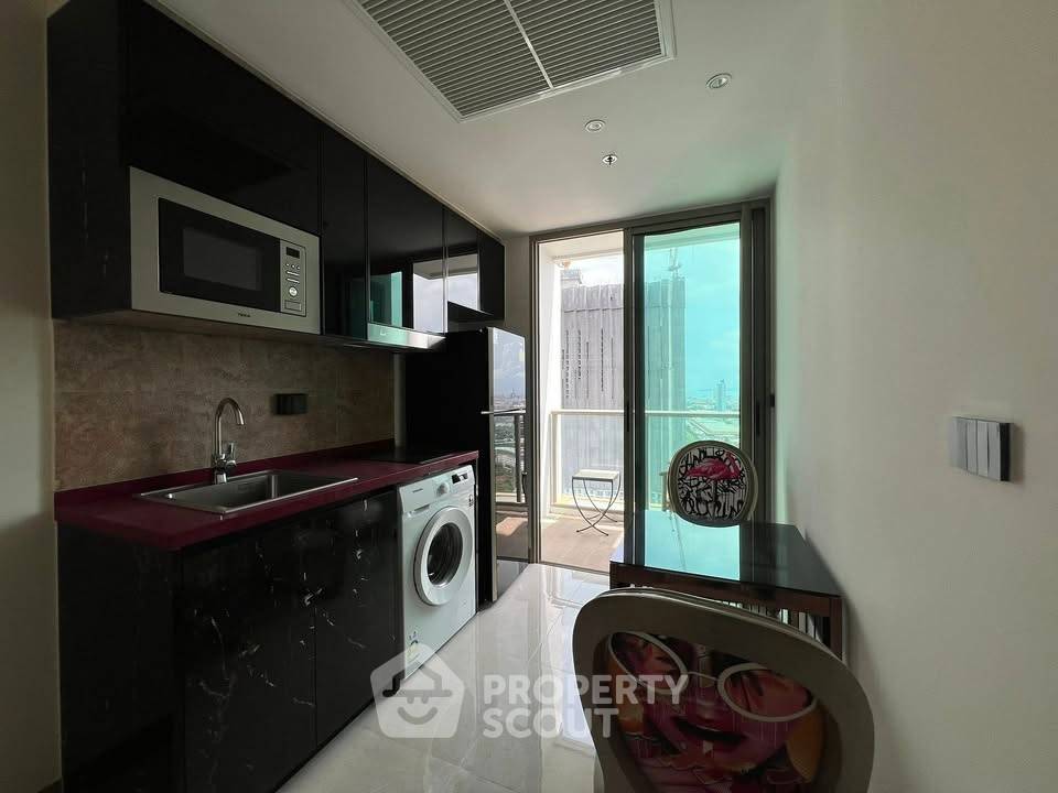 รูป คอนโด 1 ห้องนอน ชั้น 33 สำหรับขาย The Riviera Ocean Drive (ID 3005458) - รูปที่ 6/9