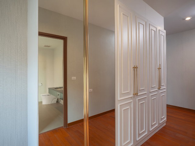 รูป NEW❗️ ให้เช่า ติดถนน เชียงใหม่-หางดง จากสนามบินเพียง 10 นาที Palm spring Privato : Modern Luxury Pool villa 4 Bed - รูปที่ 7/30