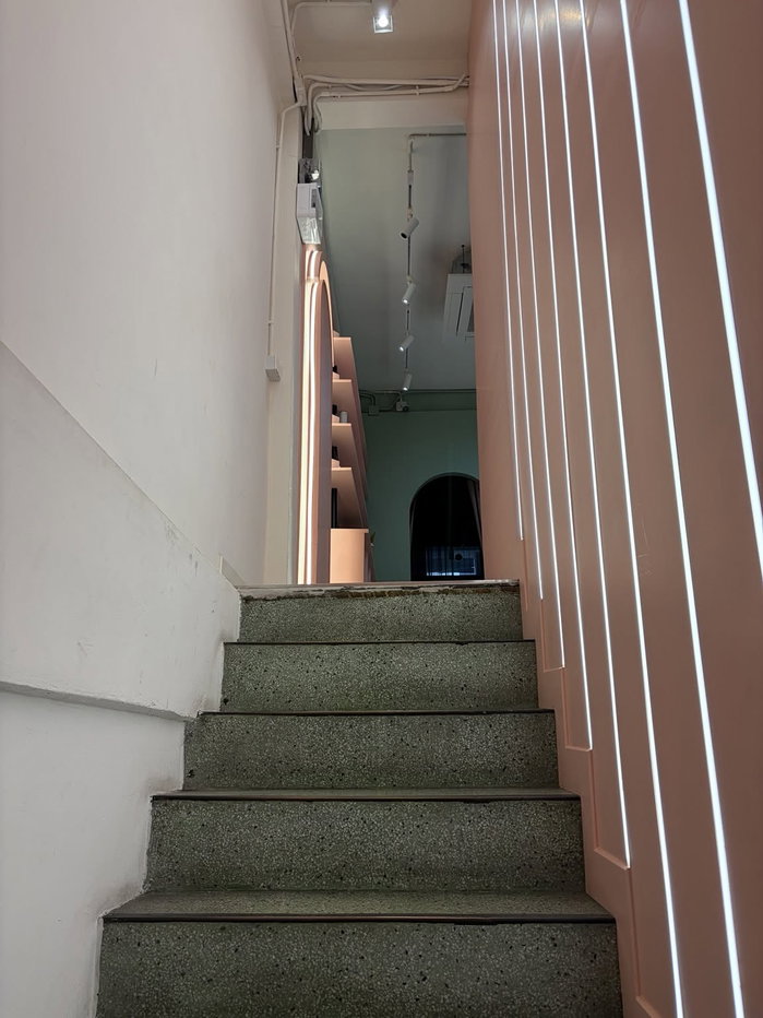 picture Urgent Lease/Takeover! Minimalist-style hair salon + nail zone near BTS On Nut - 15/25