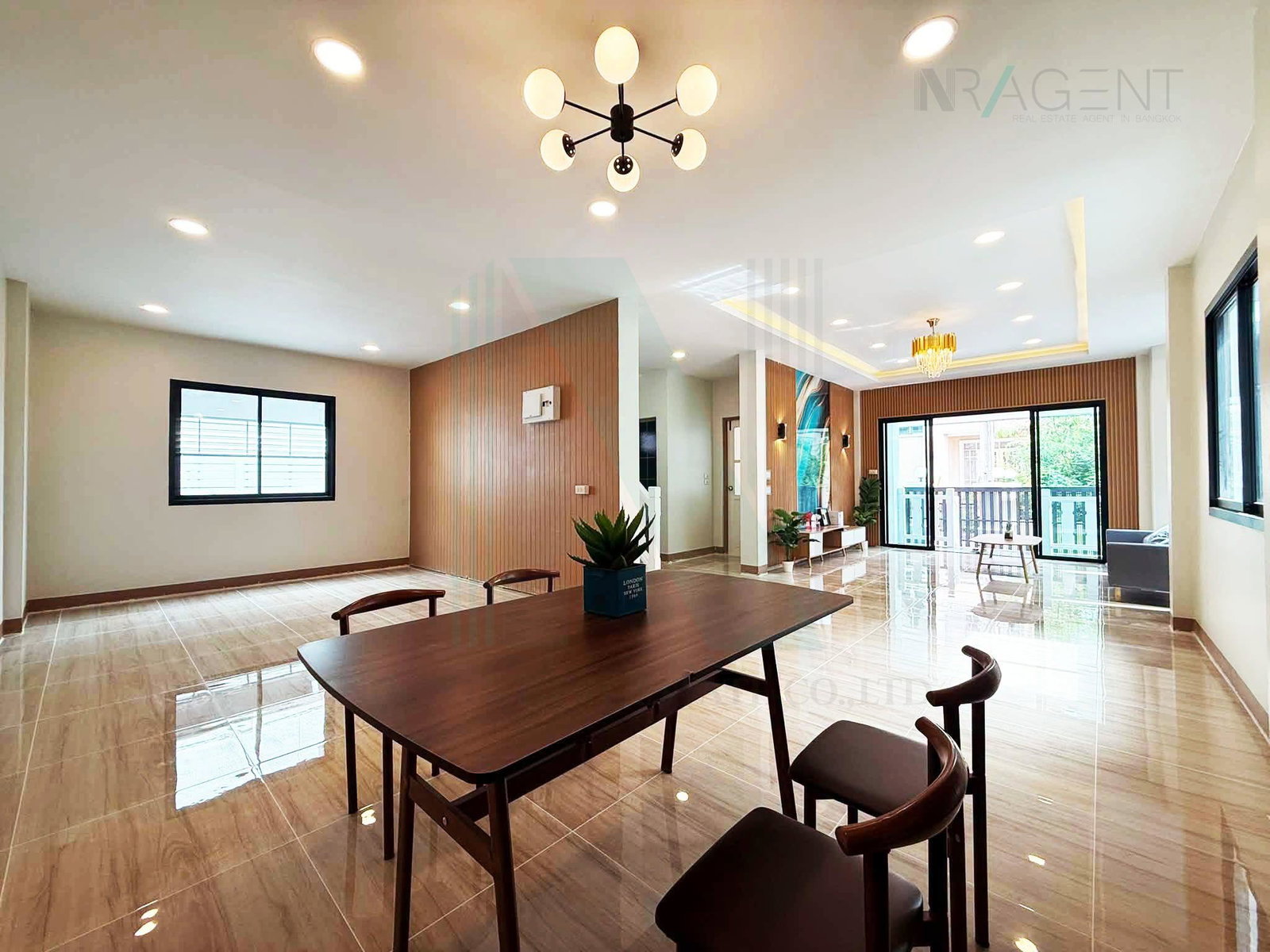 4-bed house for sale, 200 sqm, 60.3 sq wah, Wararom Phetkasem 81