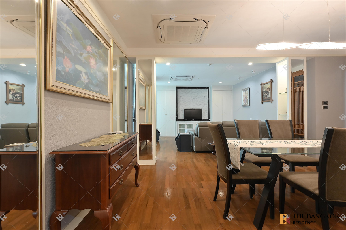 picture Grand Langsuan near BTS Ratchadamri - 5/10