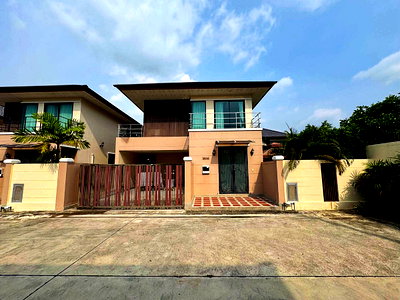 บ้านเดี่ยว นิคมปิ่นทอง : ขายบ้านเดี่ยวพูลวิลล่า พัทยาเหนือ 4 ห้องนอน พร้อมสระว่ายน้ำส่วนตัว เนื้อที่ 126 ตร.ว.