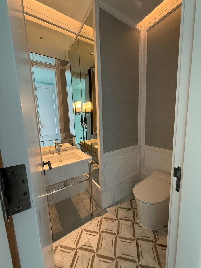 picture 【For Sales】✨ ONE89 Wireless ✨  2Bedroom • 151 sqm • 35th Floor - 16/22