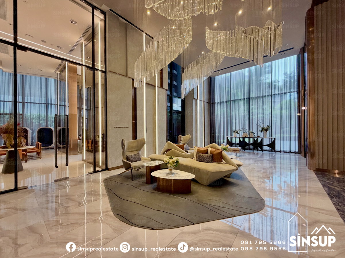 รูป 🔥 HOT DEAL!!! Penthouse ถูกที่สุด ใน 𝐏𝐚𝐫𝐤 𝐎𝐫𝐢𝐠𝐢𝐧 𝐓𝐡𝐨𝐧𝐠𝐥𝐨𝐫 — คอนโดที่สูงที่สุดในทองหล่อ 🌆 พร้อมวิวเหนือกรุงเทพฯ แบบ 180° ✨ - รูปที่ 21/33