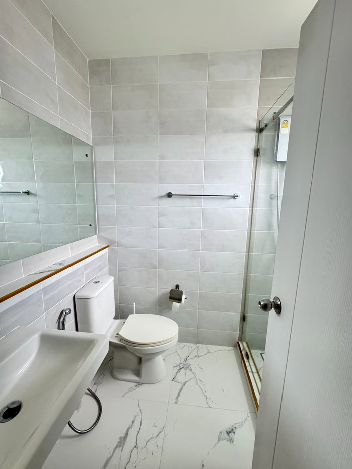 รูป ขายด่วน! บ้าน 4 ห้องนอน ที่ดินใหญ่ 65 ตร.ว. แต่งเฟอร์ทั้งหลัง ใกล้ทางด่วนจตุโชติ 2 กม. - รูปที่ 12/20