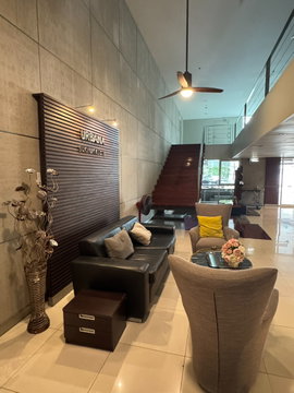For Rent: Urbana Sukhumvit 15   7th Floor   120 Sq.m.Layout: 2 Bed, 2 Bath Parking: Private /Fully Furnished