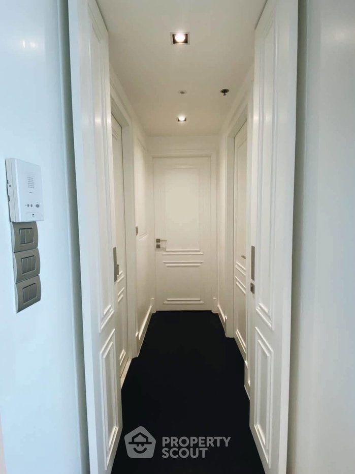 picture 33rd-Floor 2-BR Star View Condo For Sale In Phra Ram 3 (ID 717426) - 22/27