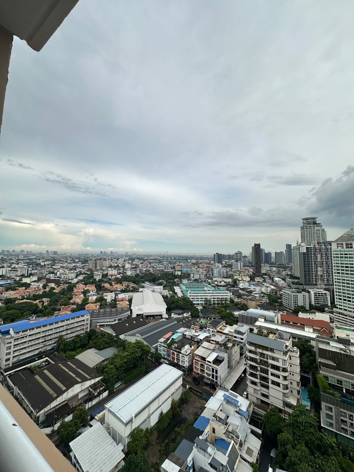 picture Available now! 🥰 16,000 THB/month - Life Sukhumvit 65 (Only 150m from BTS Phra Khanong📌) Contact Line: katk03 - 18/20