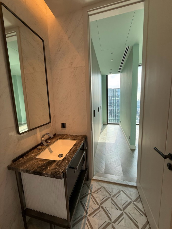 picture 【For Sales】✨ ONE89 Wireless ✨  2Bedroom • 151 sqm • 35th Floor - 20/22