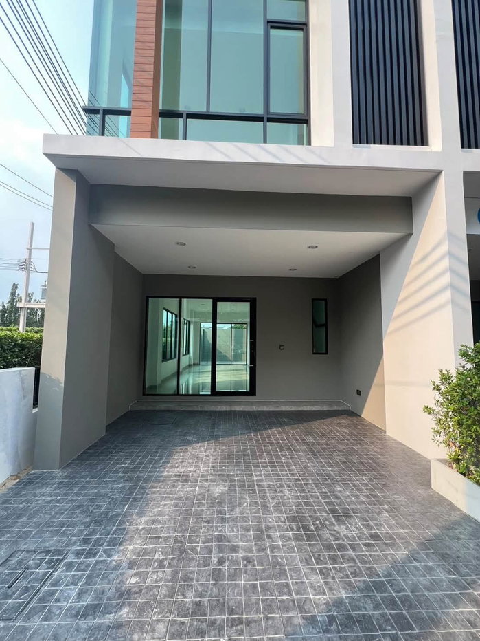 รูป 🏡✨ ให้เช่าทาวน์โฮมใหม่ 2 ชั้น Pleno สุขุมวิท–บางนา 4 3 ห้องนอน 3 ห้องน้ำ บ้านใหม่ไม่เคยปล่อยเช่ามาก่อน เฟอร์นิเจอร์และเครื่องใช้ไฟฟ้าครบ  - รูปที่ 2/16