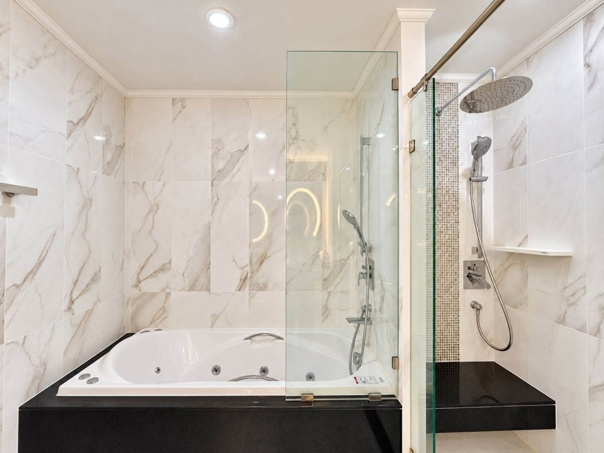 รูป 🔥Sale at Supalai Oriental Sukhumvit 39 - 4 Bedrooms for SALE ONLY 55MB 🔥 - รูปที่ 18/20
