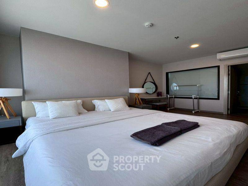 picture 33rd-Floor 2-BR Condo At Keen Centre Sriracha (ID 2910048) - 2/13