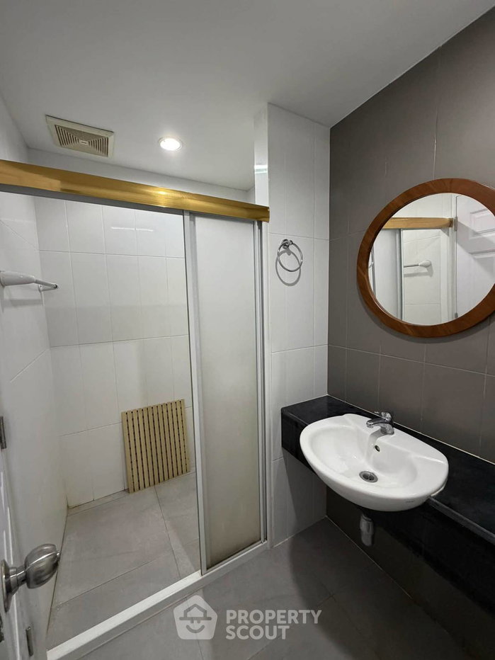 picture 100m From MRT Ratchadaphisek | 1-BR At Pano Ville Ratchada 19 (ID 3363496) - 11/14
