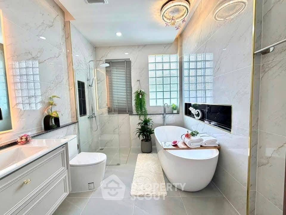 รูป วิลล่า 4 ห้องนอน ขายในห้วยใหญ่ บางละมุง (ID 3363448) - รูปที่ 12/27