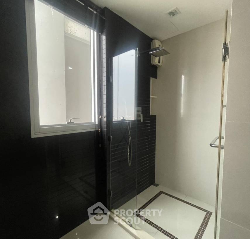 picture 1-BR Condo at Rhythm Ratchada-Huaikwang near MRT Huai Khwang (ID 2910032) - 2/8
