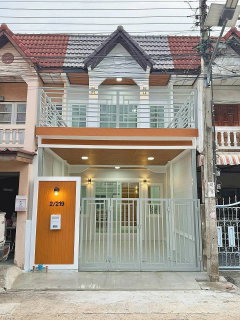 MEE. ทำเลดี ติดถนนกาญจนาภิเษก ห่างเซ็นทรัล เวสเกต เพียง 500 เมตรหมู่บ้านจิตตกาญจน์ บางใหญ่ ทาวน์เฮ้าส์ 3 ห้องนอน รีโนเวทใหม่ พร้อมอยู่