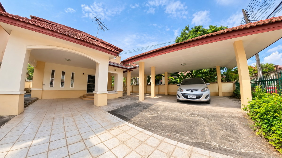 รูป 🏙️ ขายด่วน! บ้านแปลงใหญ่ 81 ตร.ว. | 3 ห้องนอน 3 ห้องน้ำ โครงการรุ่งอรุณ 3 หางดง เชียงใหม่ ทำเลดี 📞 080-1285266 - รูปที่ 2/21