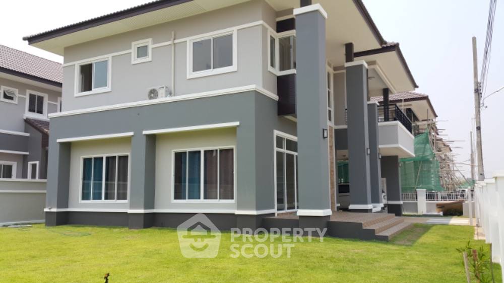 รูป บ้าน 5-ห้องนอน ที่ เดอะ บลิส กุลพันธ์วิลล์ 16 ใน สันกำแพง (ID 1542410) - รูปที่ 4/27