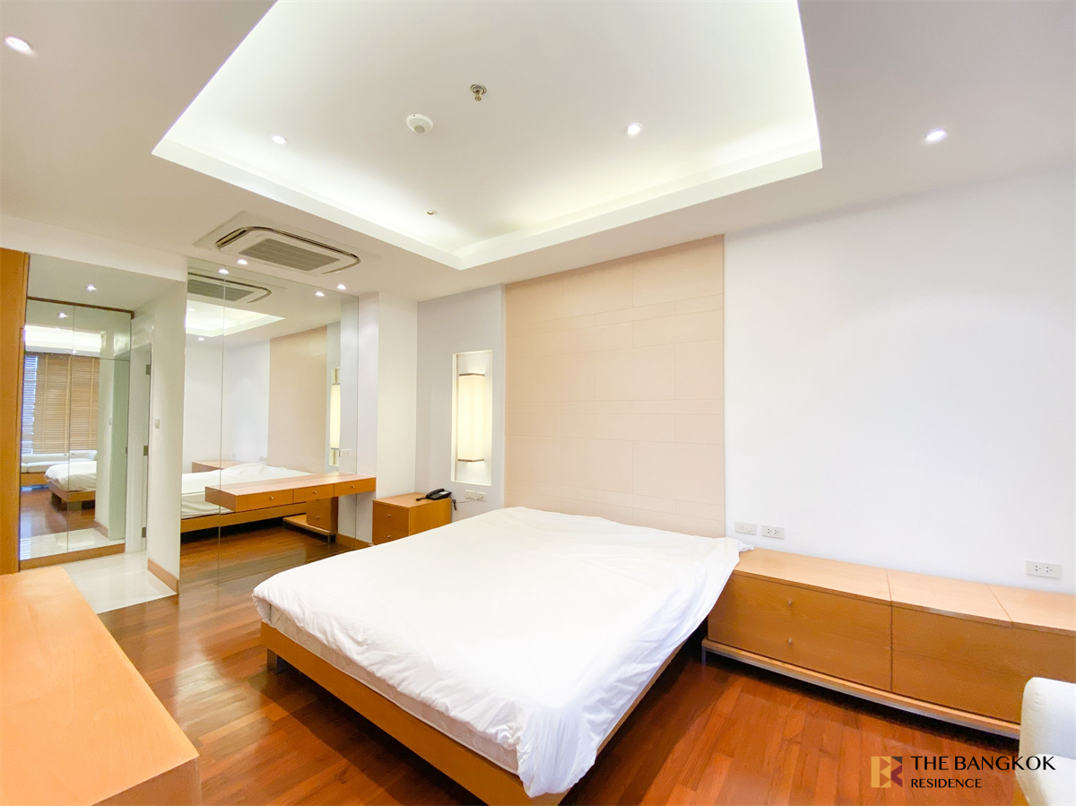 picture Convenient Travel, Great Value per Square Meter Grand Langsuan near BTS Ratchadamri - 1/10