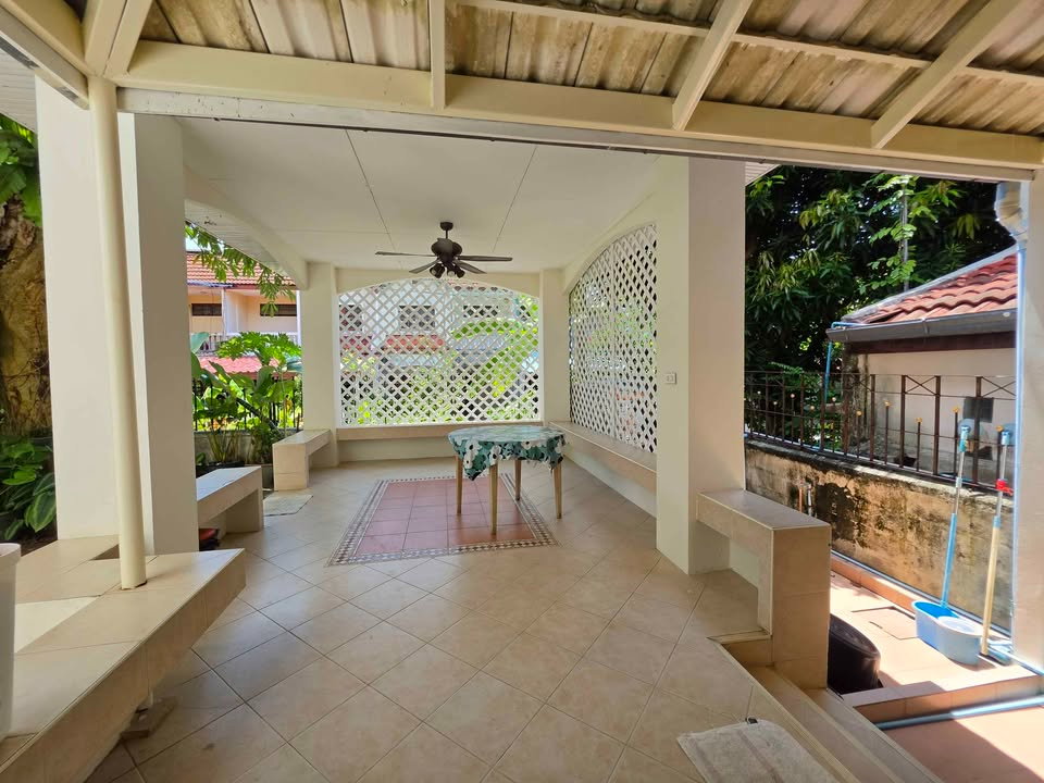 รูป ให้เช่าบ้านหลังใหญ่ ใจกลางเมืองระยอง (น้ำไม่ท่วม) 5 ห้องนอน 4 ห้องน้ำ 📍 Modern Home Village ระยอง - รูปที่ 10/20