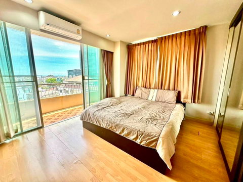 คอนโดศรีราชา วิว ห้องสวยมาก ตกแต่งครบ พร้อมอยู่ ลงทุนก็คุ้ม อยู่เองก็สบาย