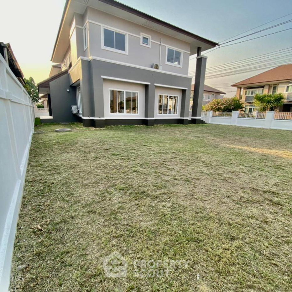 รูป บ้าน 5-ห้องนอน ที่ เดอะ บลิส กุลพันธ์วิลล์ 16 ใน สันกำแพง (ID 1542410) - รูปที่ 25/27