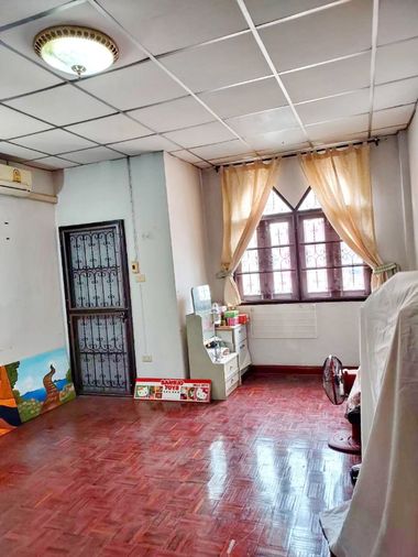 3-bed townhouse for sale, 36 sq wah, Suan Thon 1