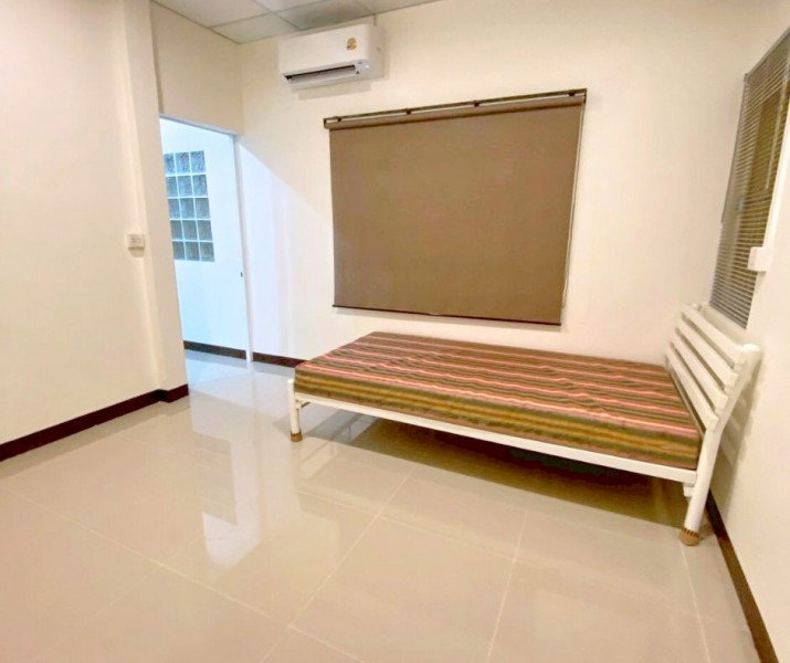 รูป MRTโชคชัย4 1.48 กม. ลาดพร้าว บ้านเดี่ยว 3-4นอน เซ็นทรัล อีสต์วิลล์ 1.3 กม 2 น้ำ ใกล้ รพ.เปาโล โชคชัย 4 1.0 กม..52 ตร.ว. 200 ตร.ม. - รูปที่ 8/8