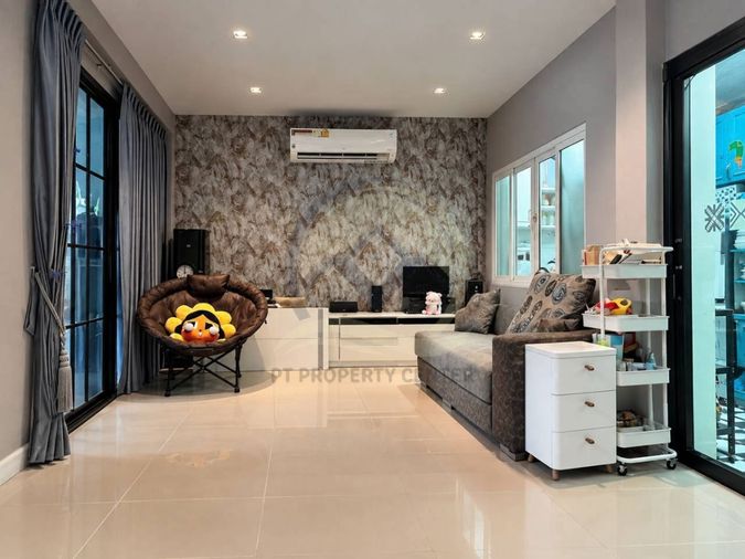 3-bed townhouse for sale, 180 sqm, 23.7 sq wah, MERIT PLACE Ladprao 87