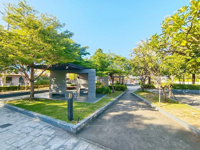 รูป ขายด่วน! บ้านสวยทำเลทอง ใกล้โรบินสันชลบุรี & นิคมอมตะนคร - รูปที่ 21/25