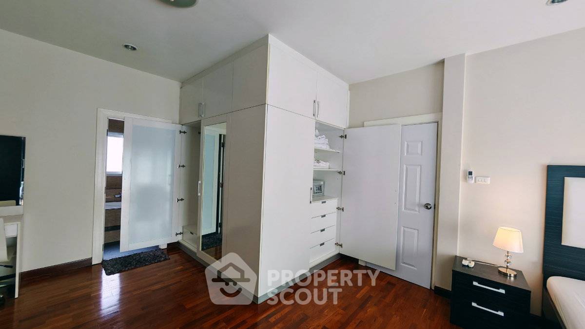 รูป บ้าน 4 ห้องนอน พื้นที่ 400 ตร.ม. แหลมฉบัง บางละมุง (ID 3352859) - รูปที่ 11/32