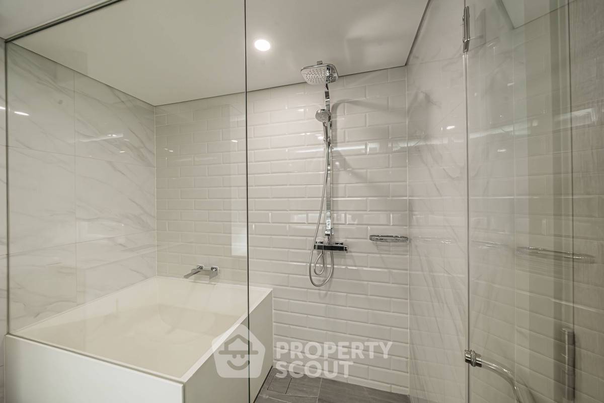 picture 1-BR Condo at Landmark @MRTA Station in Bang Kapi (ID 2906734) - 3/13