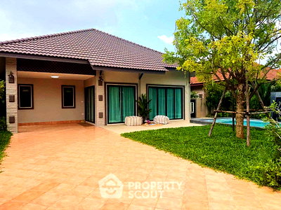 Houses for sale Pattaya City Hall : 3-BR Villa close to Central Pattaya (ID 3362178)