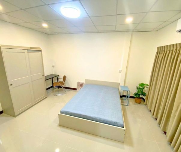 ให้เช่าบ้านเดี่ยว 4 ห้องนอน 200 ตร.ม. 52 ตร.ว. เขตลาดพร้าว