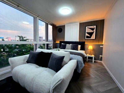 Condos for sale : For Sale: Chateau In Town Ratchada 20 👉 Stylish unit, 2 bedrooms, 1 bathroom 👉 5-minute walk to MRT Sutthisan