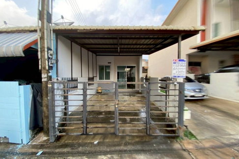 Eastern Bowin, Si Racha , Chonburi