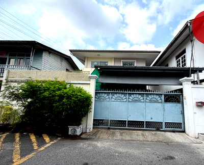 Houses for sale Tesco Lotus Srinakarindra : Sale! Resale   Thidinthong 3 Village | Ready to move in  Beautiful house, convenient location, fully furnished.
