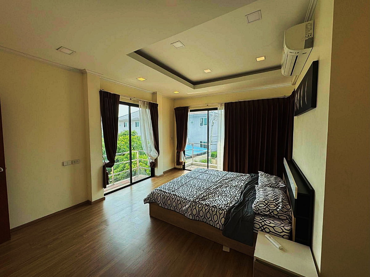 รูป ขายบ้านเดี่ยวพูลวิลล่า พัทยาเหนือ 4 ห้องนอน พร้อมสระว่ายน้ำส่วนตัว เนื้อที่ 126 ตร.ว. - รูปที่ 4/18