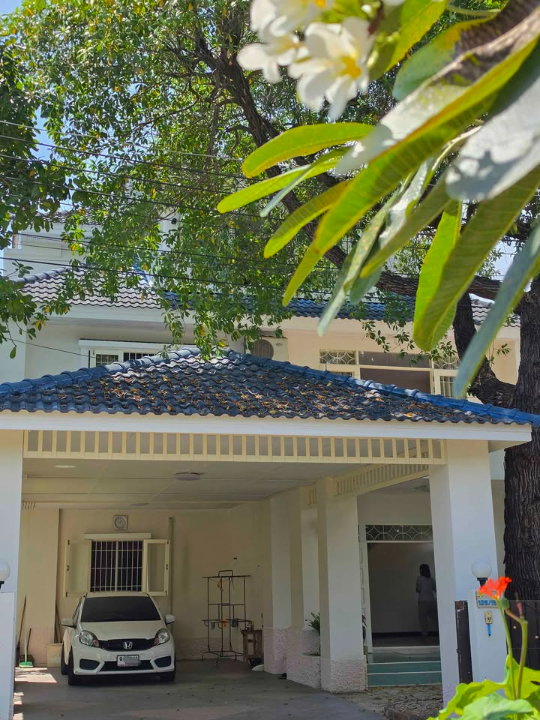 รูป ให้เช่าบ้านหลังใหญ่ ใจกลางเมืองระยอง (น้ำไม่ท่วม) 5 ห้องนอน 4 ห้องน้ำ 📍 Modern Home Village ระยอง - รูปที่ 8/20