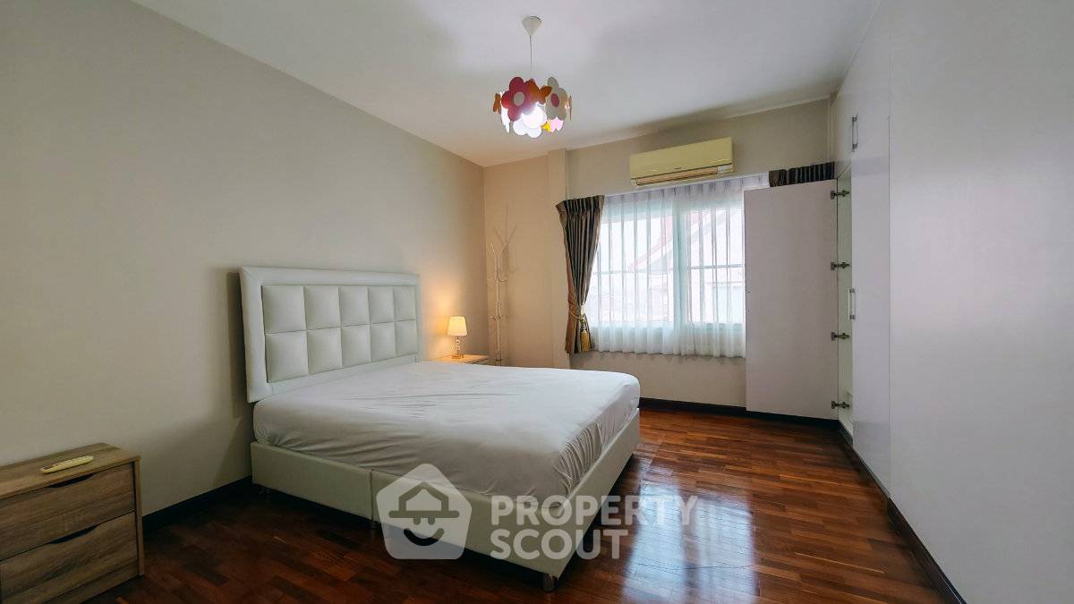 รูป บ้าน 4 ห้องนอน พื้นที่ 400 ตร.ม. แหลมฉบัง บางละมุง (ID 3352859) - รูปที่ 9/32