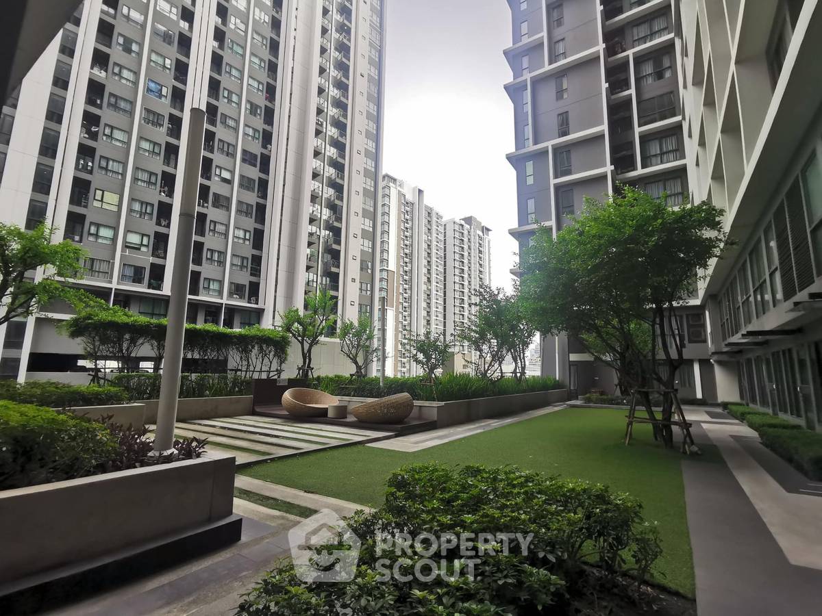 picture 200m From MRT Phra Ram 9 | 1-BR Ideo Mobi Rama 9 (ID 211833) - 10/15