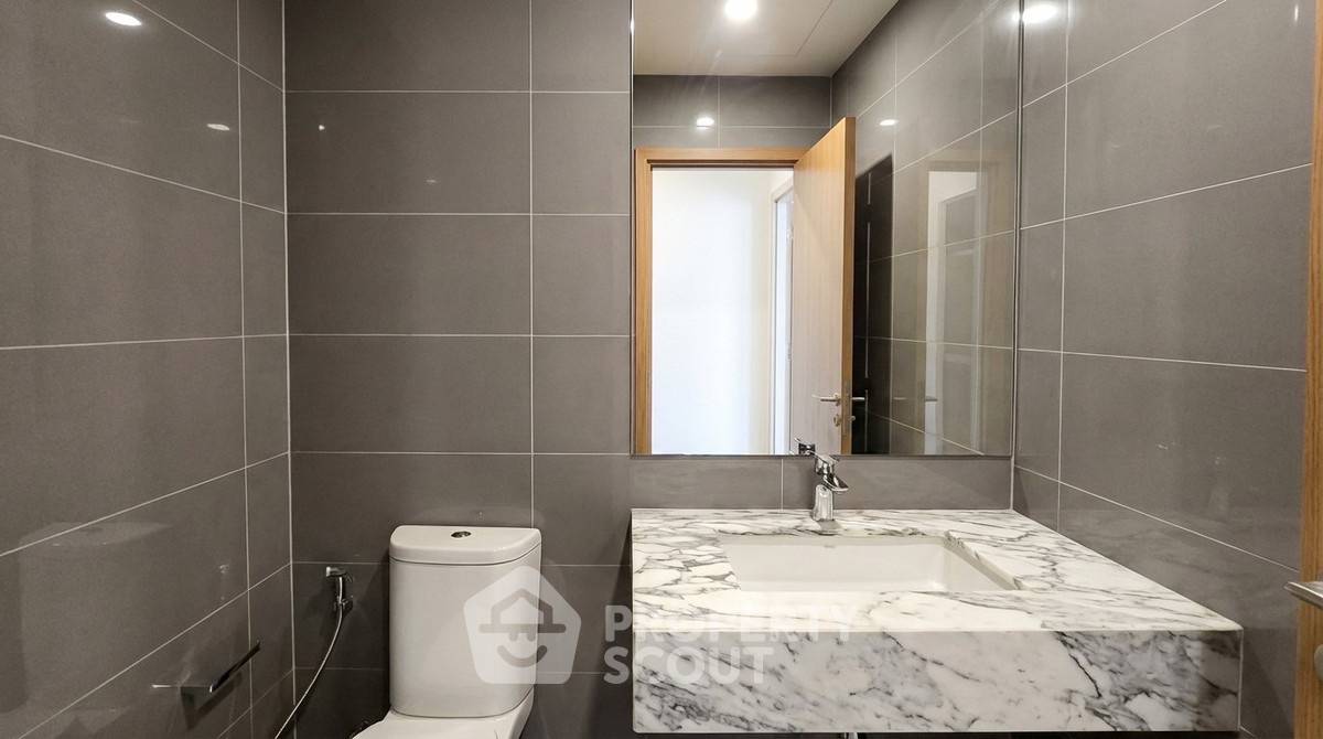 picture 2-BR Condo at Q Chid Lom - Phetchaburi near BTS Chit Lom (ID 2699696) - 10/13