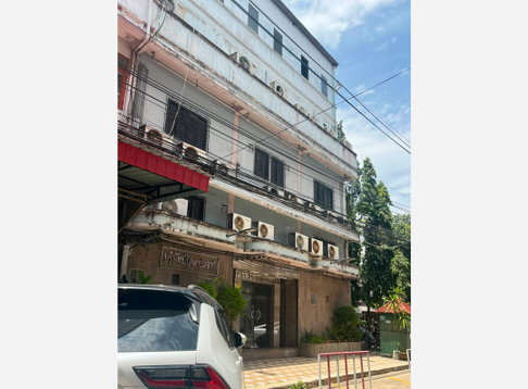Call : 065-864-4111 Commercial Building 3 units 5-story (with cargo lift) Soi Borommaratchachonnani 13, Bangkok Noi