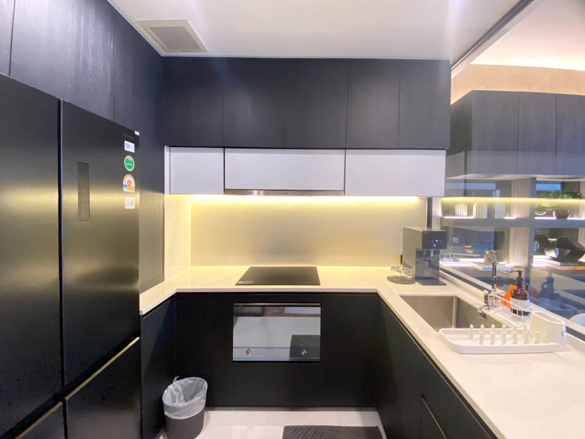 รูป ห้อง Modern Luxury แบบ Fully Furnished ขนาด 79.62 ตรม. 2 ห้องนอน, โครงการ The Room Sukhumvit 38 ใกล้ BTS, ห้องสวยตำแหน่งดีมาก ราคาคุ้มค่ากว่าโครงการ - รูปที่ 10/41