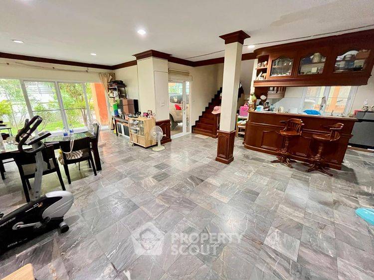 รูป บ้านเดี่ยว 3 ห้องนอน เลี้ยงสัตว์ได้ 240 ตร.ม. คลองถนน สายไหม (ID 3367090) - รูปที่ 3/10