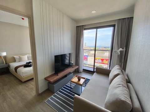 Luxury condo for rent at KEEN Centre Sriracha, in the heart of Sriracha move in Ready